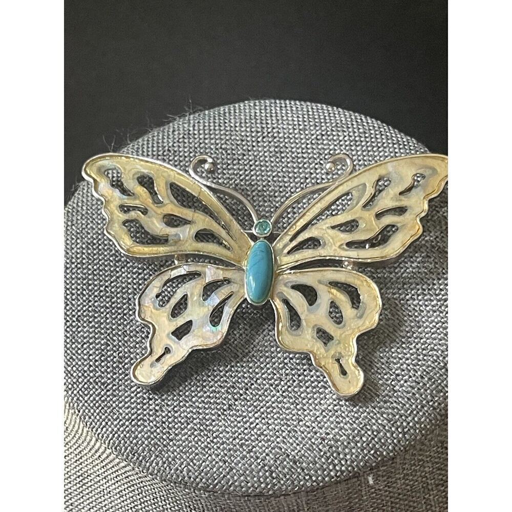 Vintage Mother Of Pearl Inlay Silvertone Pin Boho Whimsy Retro Butterfly Brooch